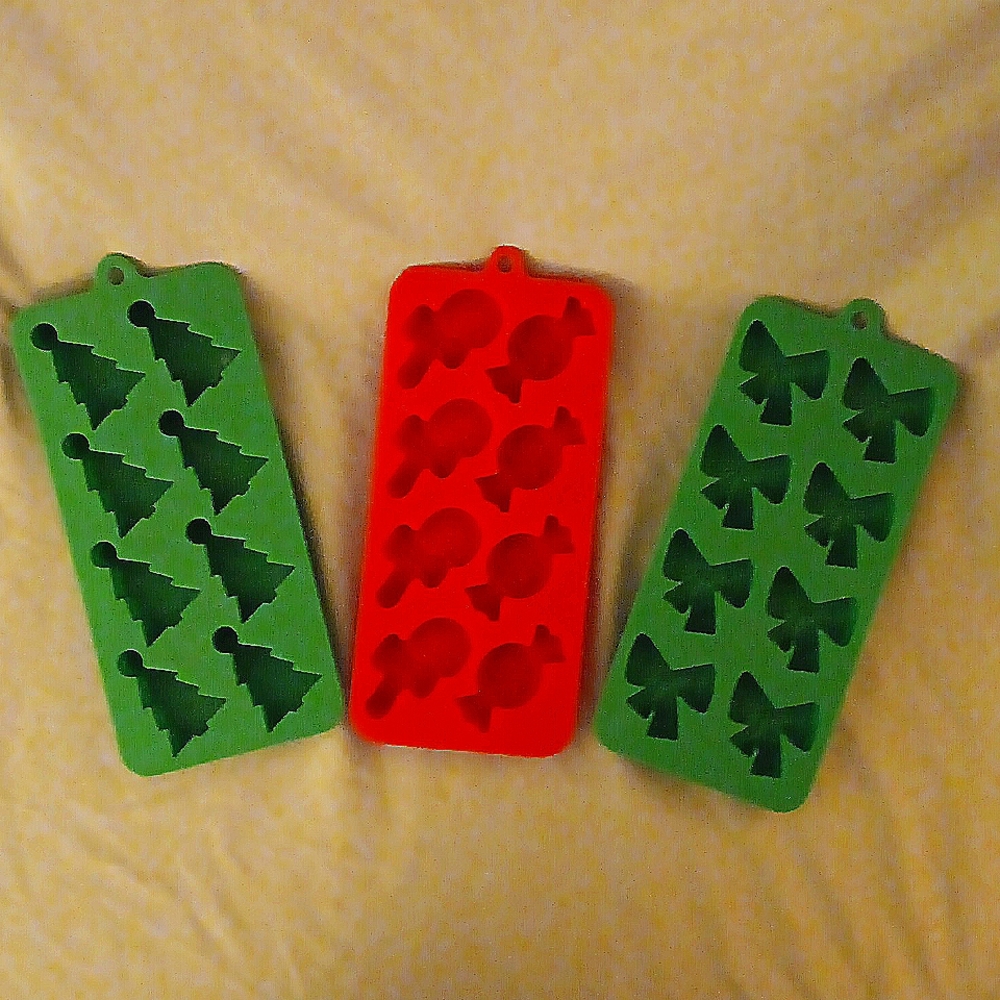 Christmas candy, cookie, soap, 3 silicone molds. Christmas tree, bows, candy.